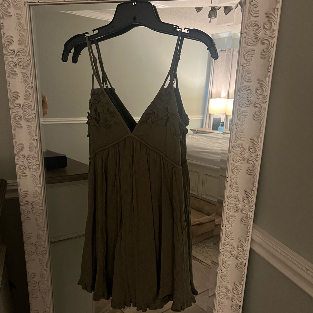 Size Medium Green Casual Dress